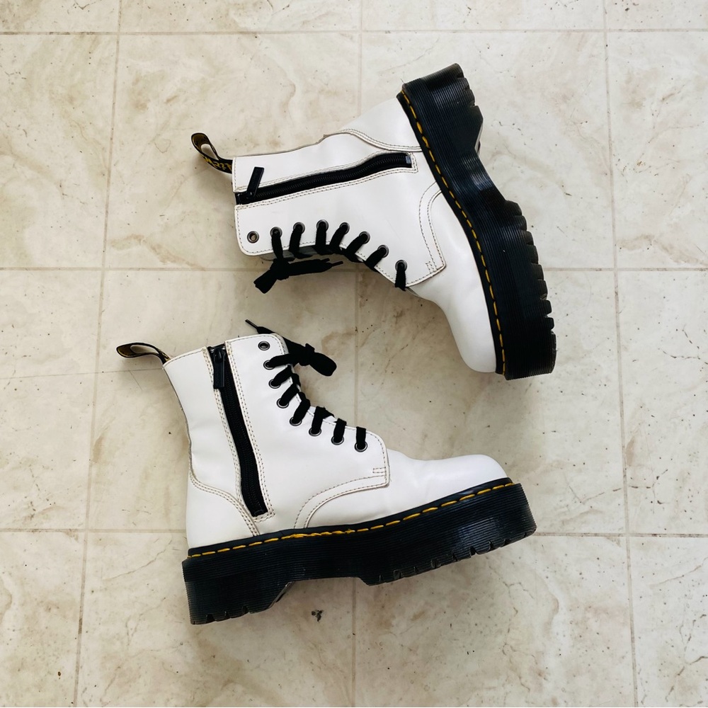 $180 Dr. Martens Jadon White Smooth Leather 8-eye High Top Platform Boots Size 7 - Picture 4 of 15